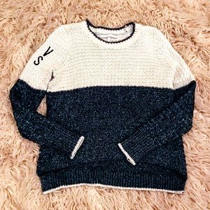 VICTORIA’S SECRET • KNIT SWEATER
